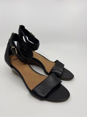 UGG Char Black Leather Wedge Sandals Back Zip Ankle Strap Women’s Size 10